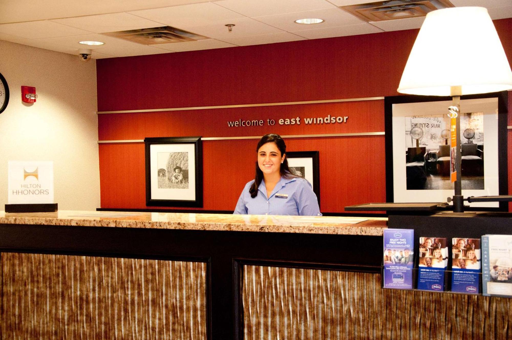Hampton Inn East Windsor Esterno foto