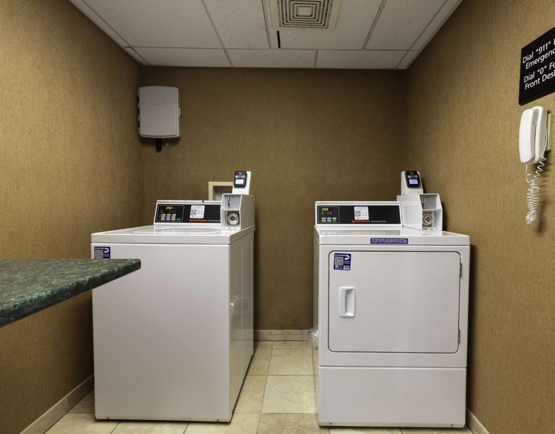Hampton Inn East Windsor Esterno foto